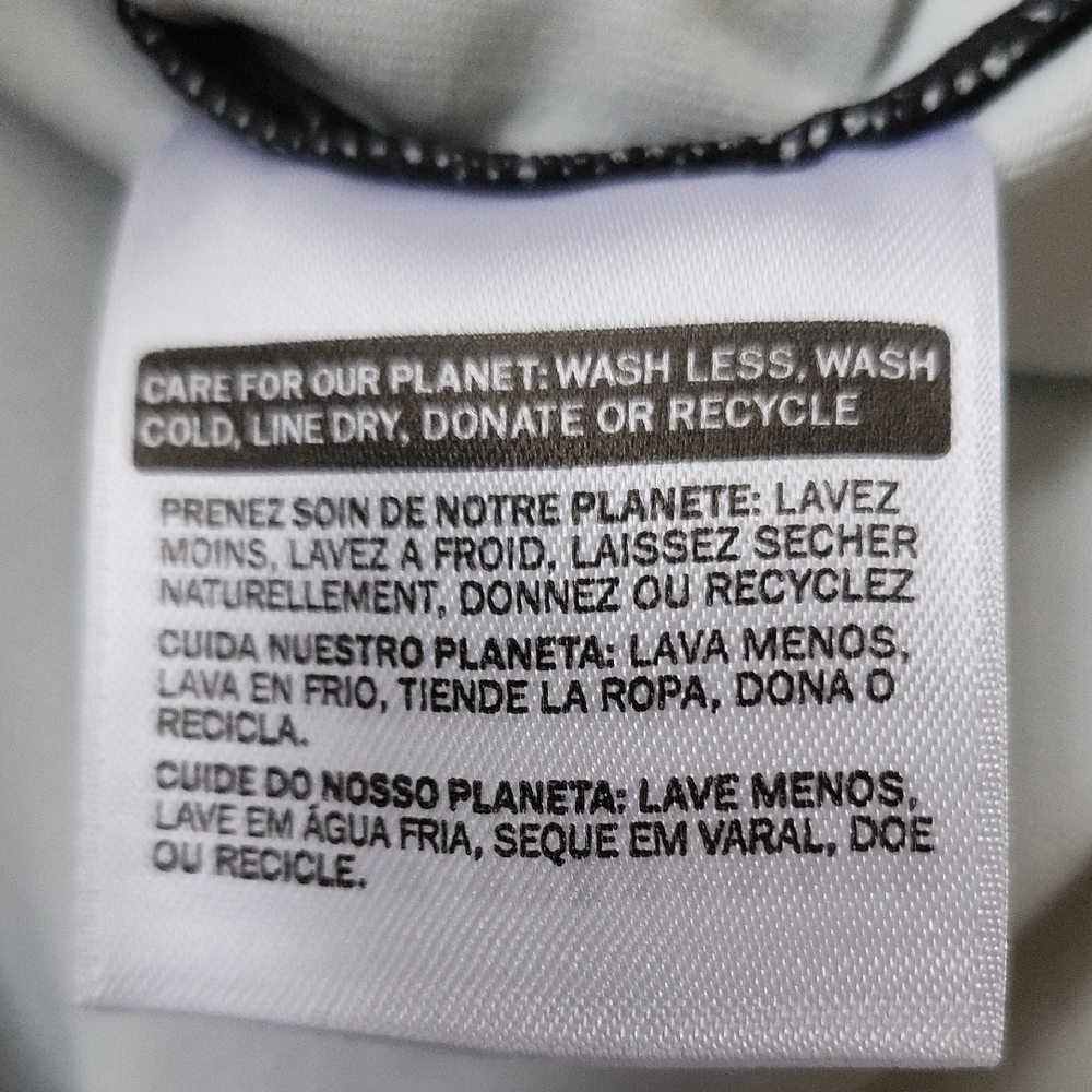 Levi's Black and White Floral Slim Fit Crop Top - Picture 6 of 6